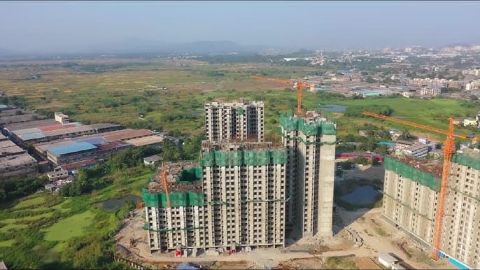 High-Rise Towers Under Construction with Qore Perimeter Safety Screens
